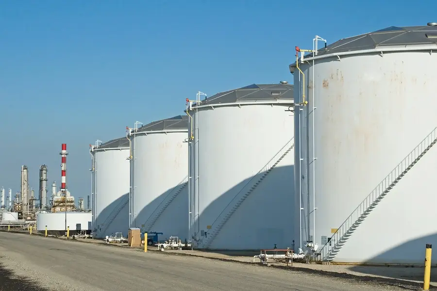 Oil-Refinery-Tanks-2037186